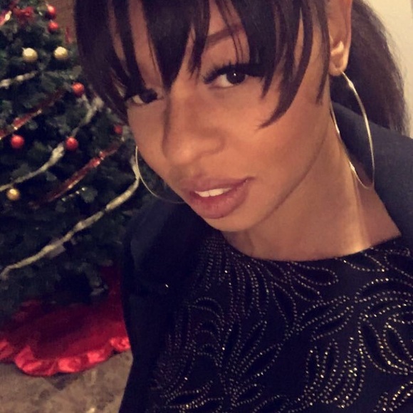 Meet your Posher, Raquel - Picture 1 of 1